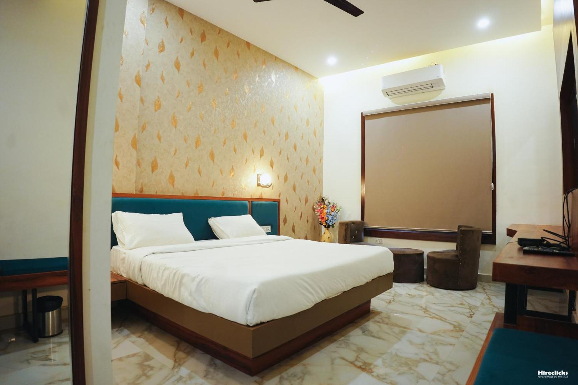 The Krati Resort & Convention Centre Bareilly Exteriör bild