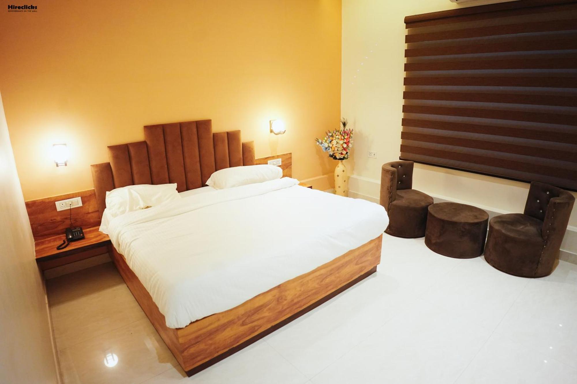 The Krati Resort & Convention Centre Bareilly Exteriör bild
