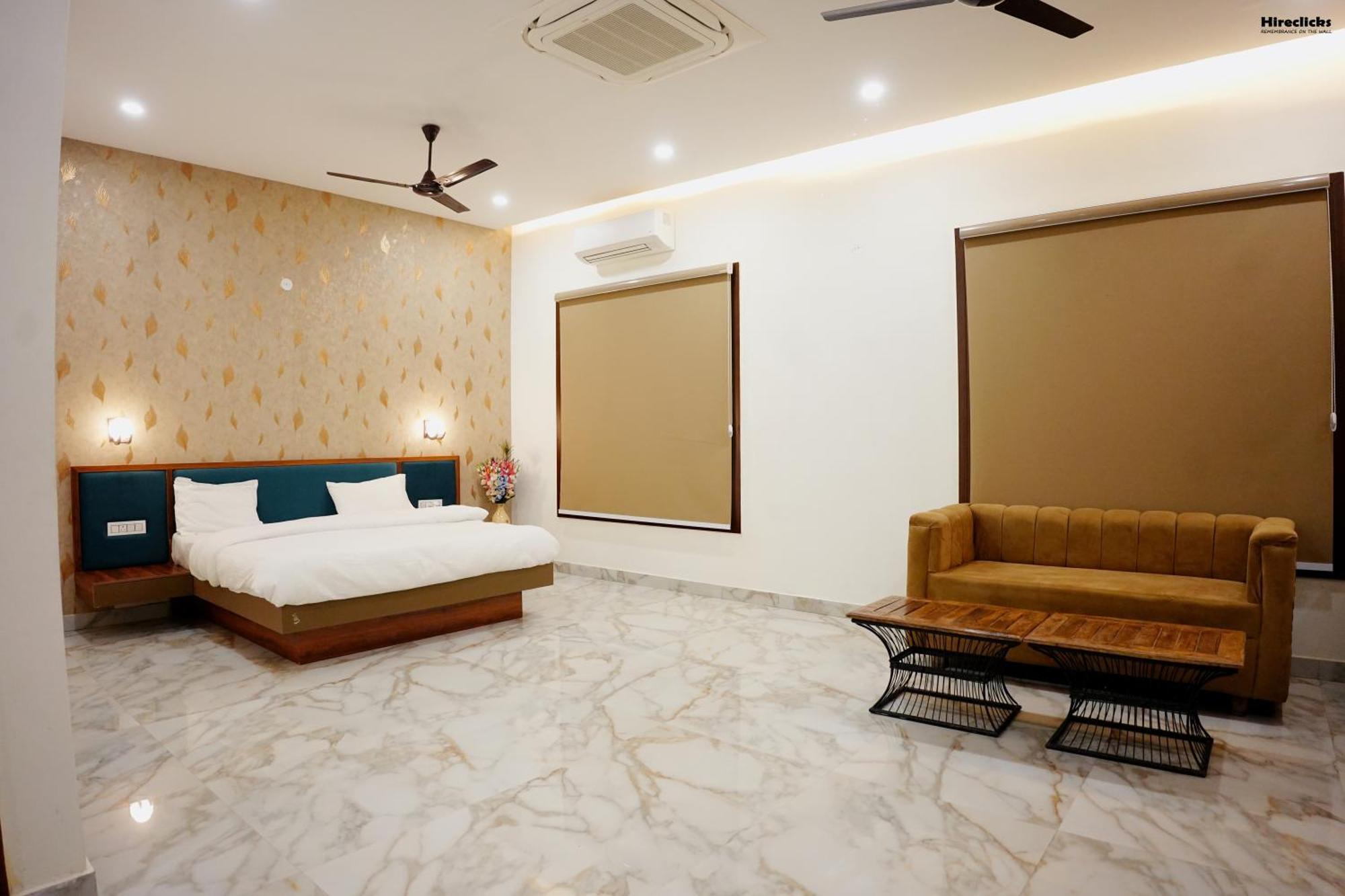 The Krati Resort & Convention Centre Bareilly Exteriör bild